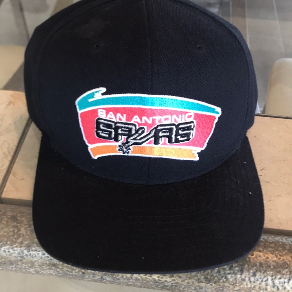 Mitchell & Ness Black San Antonio Spurs Snapback